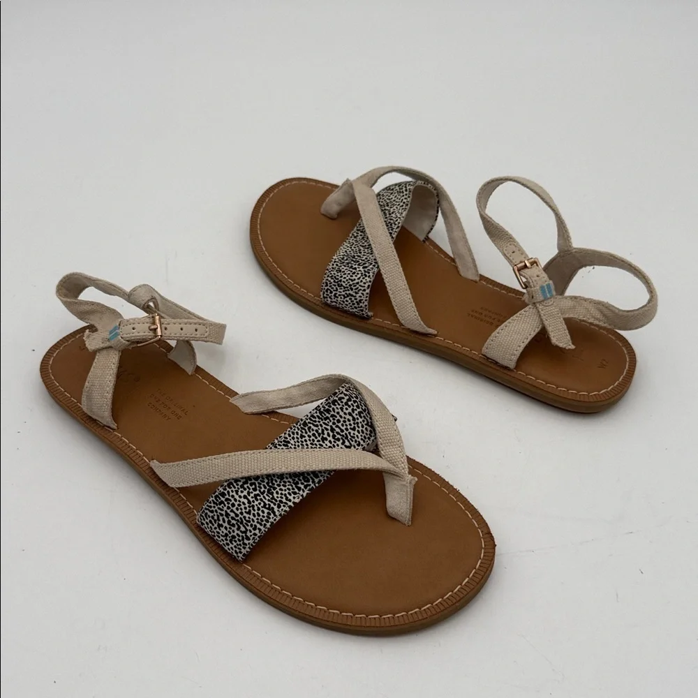 Toms Lexie Stylish Beige Black Women Sandals 7 canvas leather casual vacation
